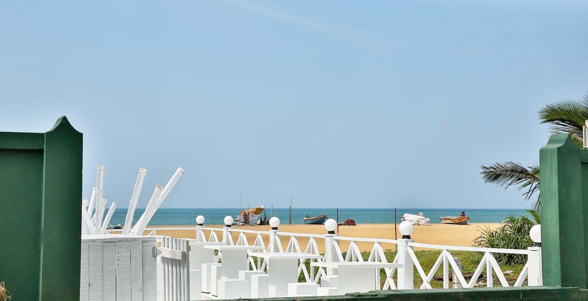 The Reef Beach Hotel Negombo Luaran gambar
