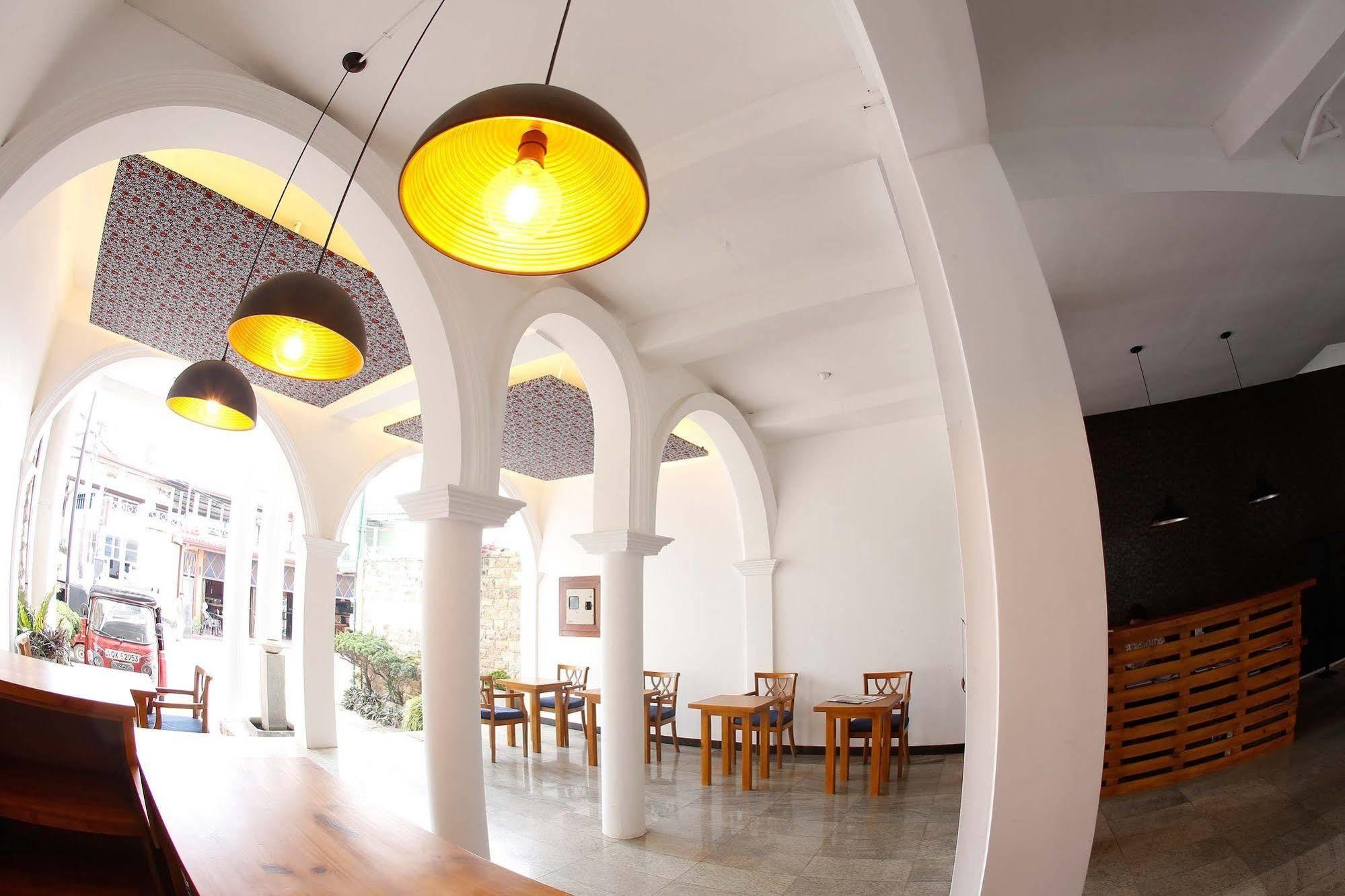 The Reef Beach Hotel Negombo Luaran gambar
