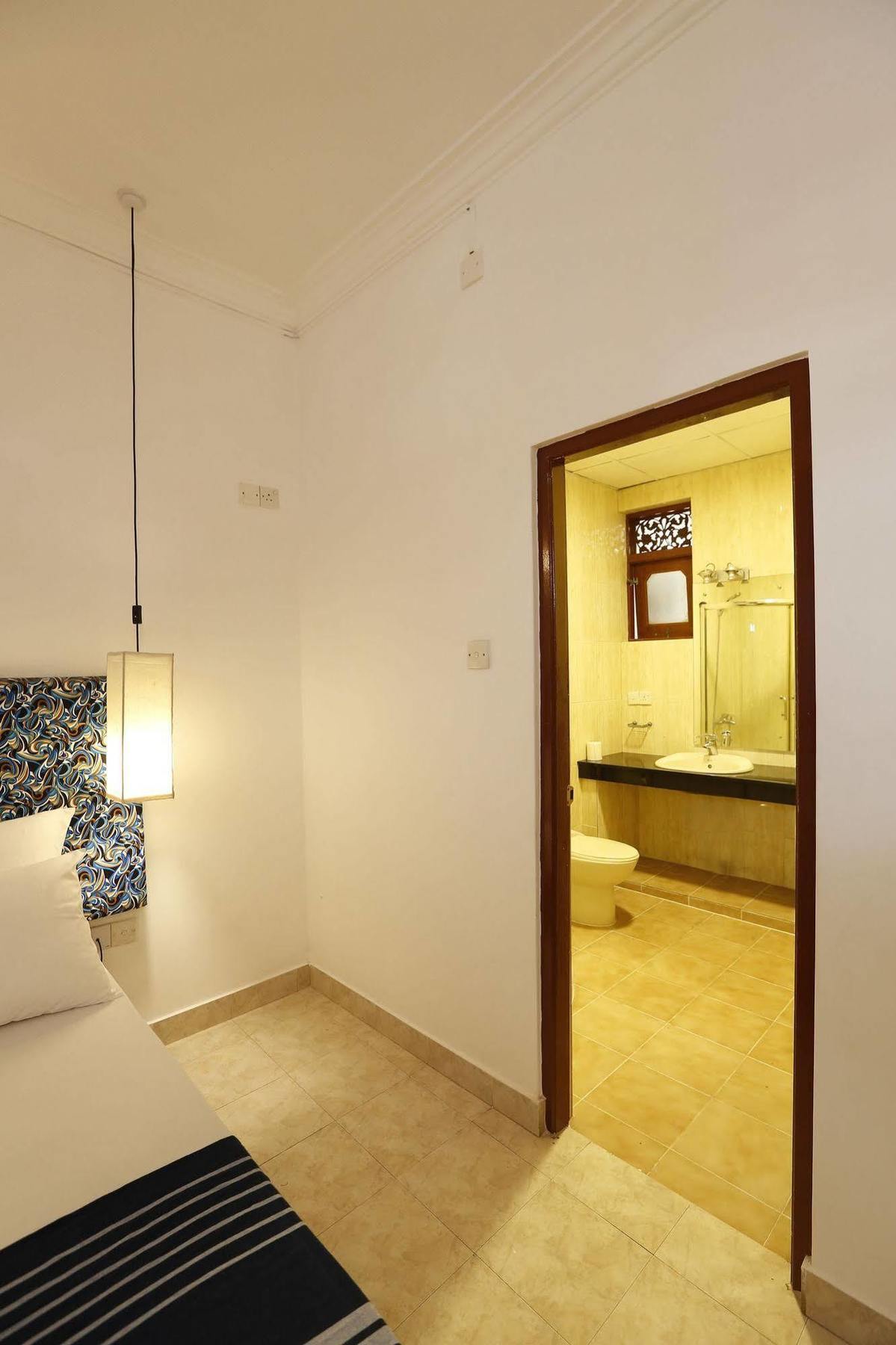 The Reef Beach Hotel Negombo Luaran gambar